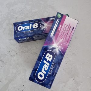 خمیر دندان اورال بی سفید کننده Oral-B 3D White