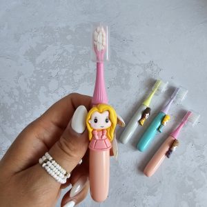 مسواک شکلی کودک M.A.I