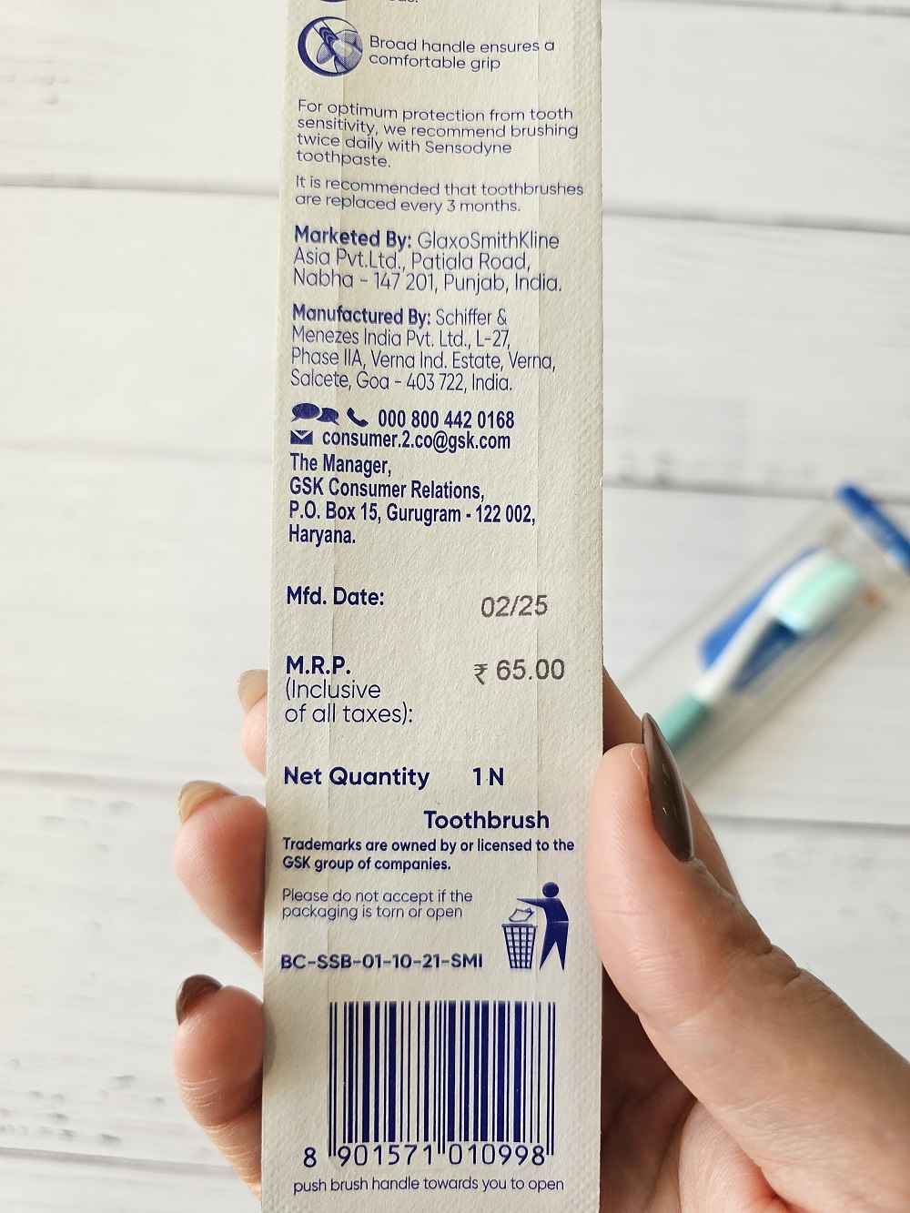 مسواک سنسوداین Sensodyne Sensitive Soft